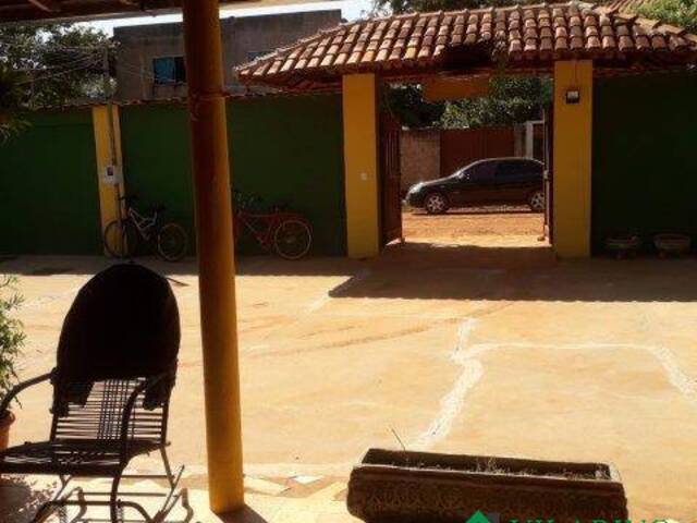 #3014 - Casa em condomínio para Venda em Felixlândia - MG - 2