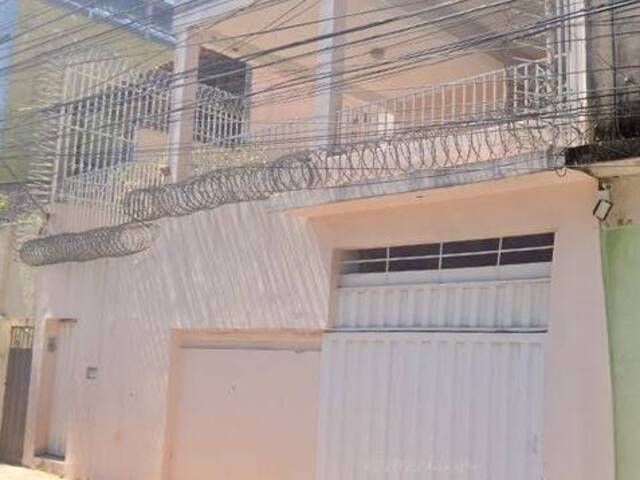 Casa para Venda em Belo Horizonte - 2