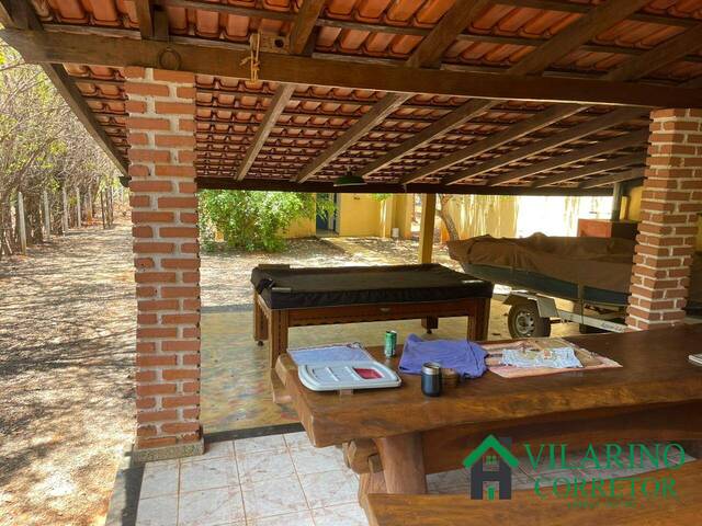 #4206 - Casa em condomínio para Venda em Felixlândia - MG - 2