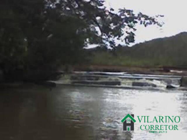 #1513V - Fazenda para Venda em Peçanha - MG