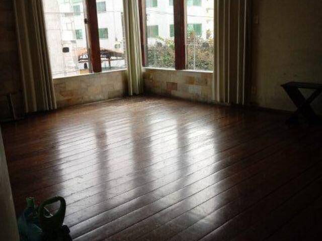 #2235V - Casa para Venda em Belo Horizonte - MG