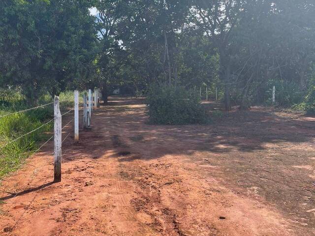 #4214 - Lote no condomínio para Venda em Felixlândia - MG - 2