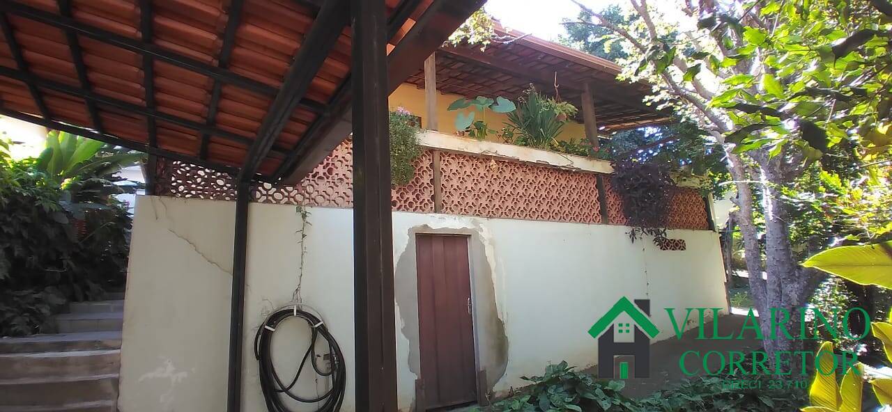 Casa à venda com 3 quartos, 143m² - Foto 1