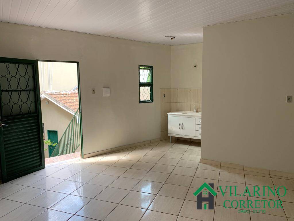 Casa à venda com 9 quartos, 300m² - Foto 31
