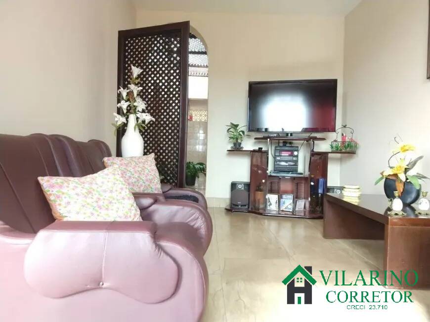 Casa, 4 quartos, 246 m² - Foto 1